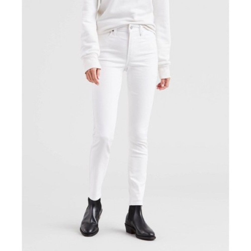 Levi’s High Rise Demi Curve Jeans